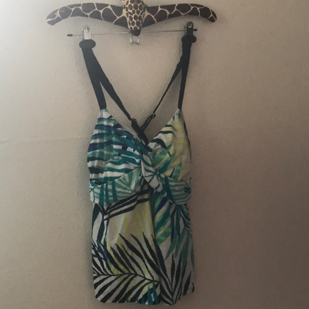 Not worn Ava & Viv print tankini swim printed top built in bra adjustable straps